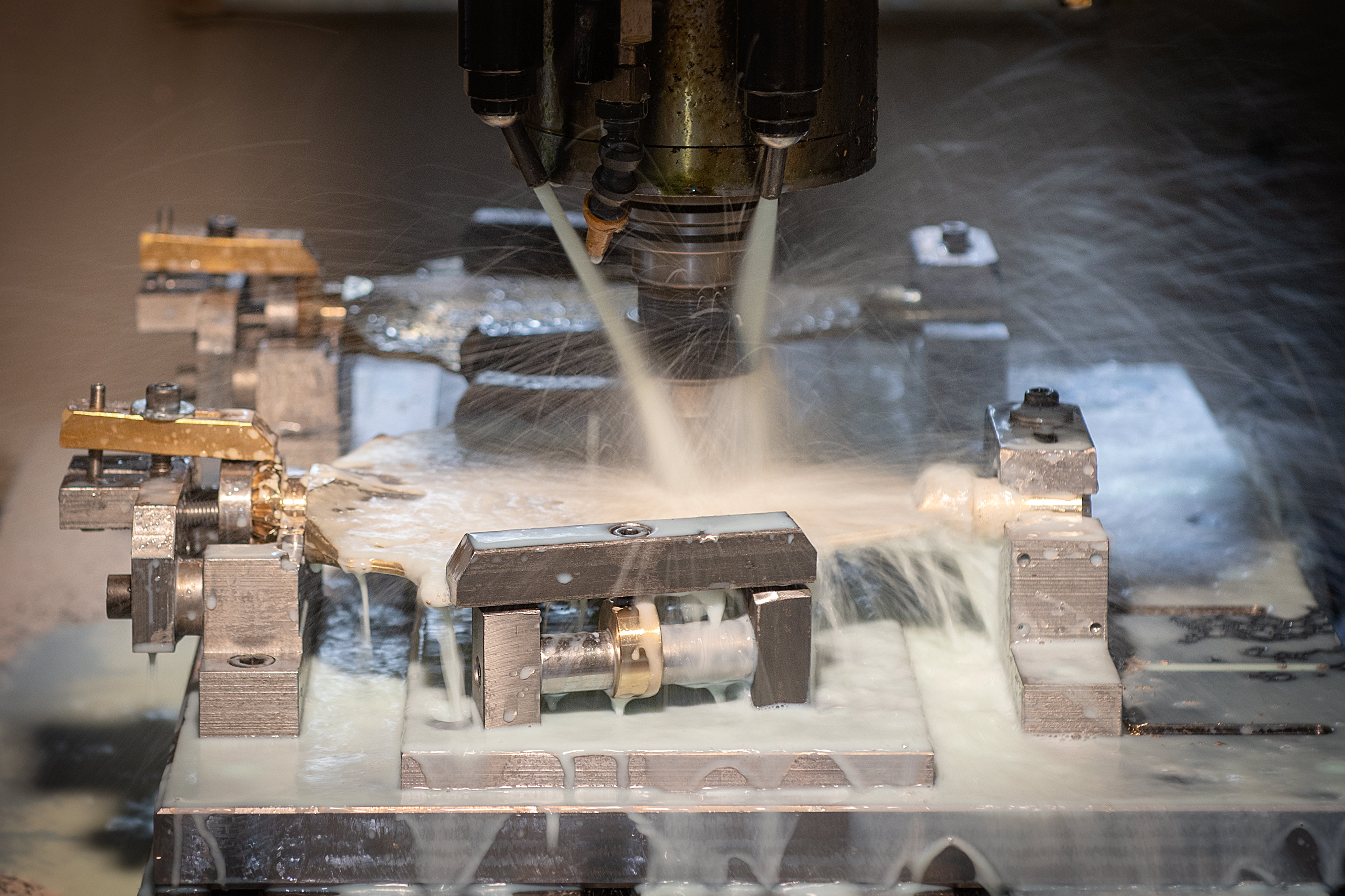 max prop - image of a propeller manufacturing machine