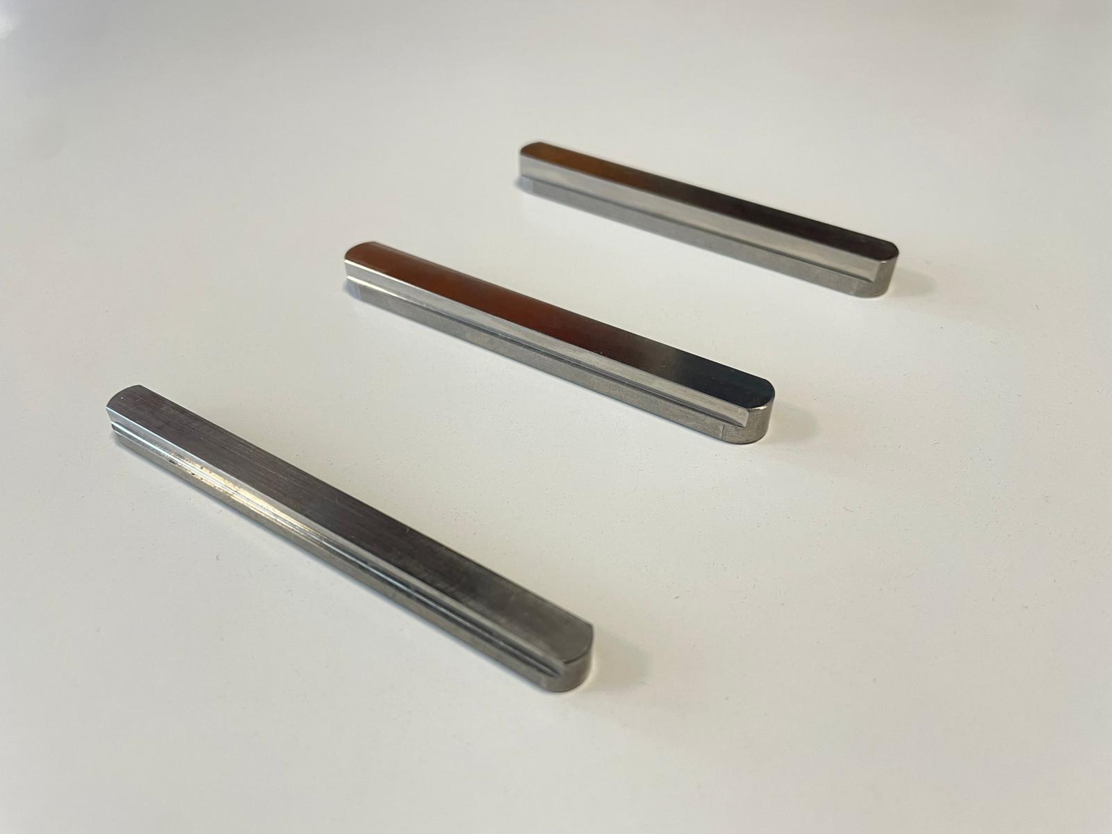 Chiavette ribassate a "T" per assi porta-elica